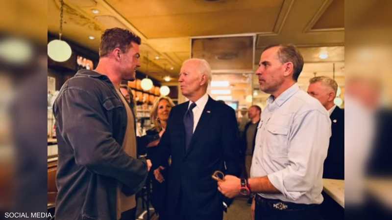 Biden überrascht das Team der berühmten Serie 'Friends' mit einem Besuch am Drehort
