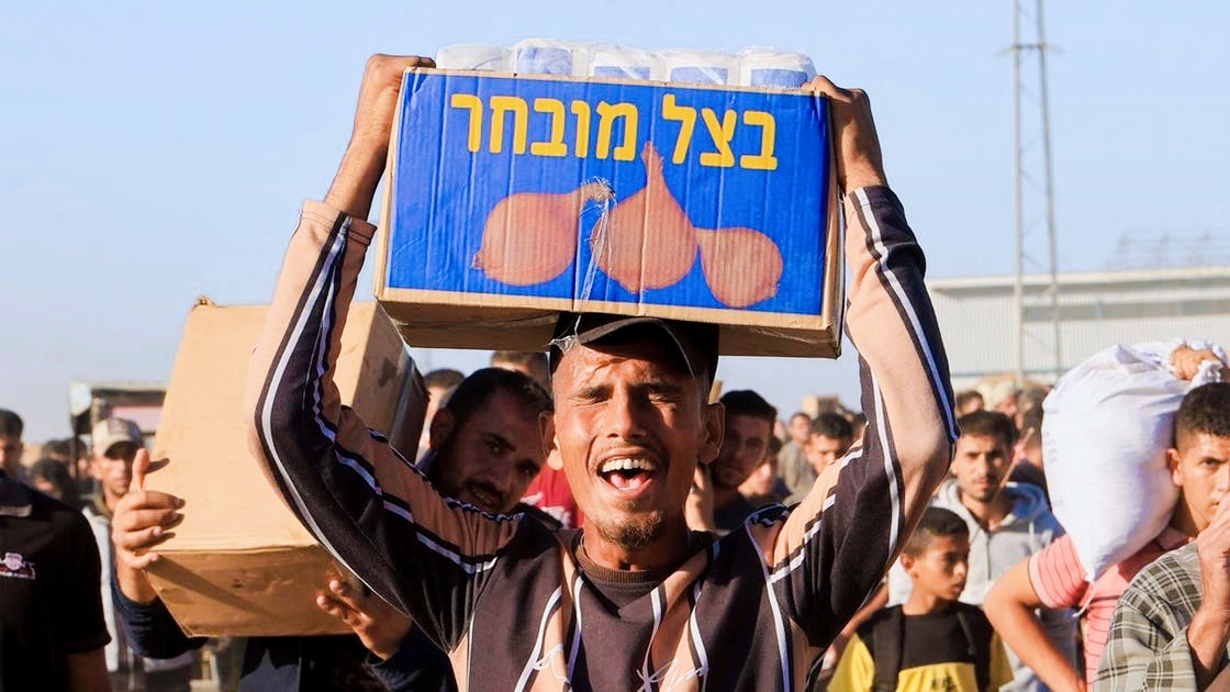 مجزرة خان يونس : مساعدات تتحول إلى مصيدة موت لـ 70 فلسطينيًا جائعًا