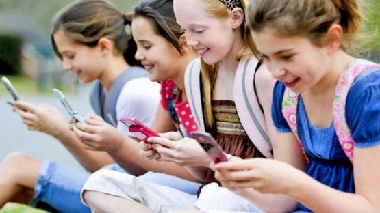 Study Reveals Optimal Age for Children to Receive Smartphones