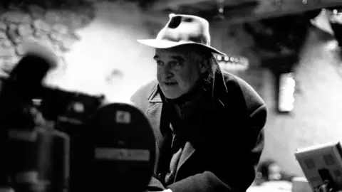 Béla Tarr, Pioneer of Slow Cinema, Passes Away at 70