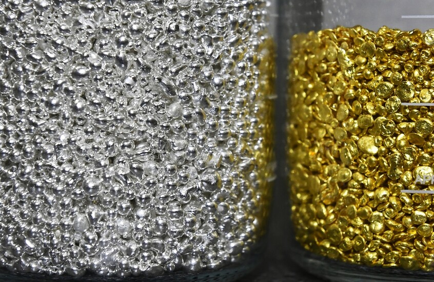 Gold and Silver Prices Rebound Following Market Sell-Off Amid U.S. Monetary Policy Changes