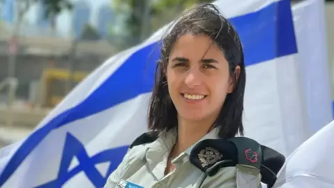 Israeli Army Appoints Ella Wawiya as New Arabic Spokesperson