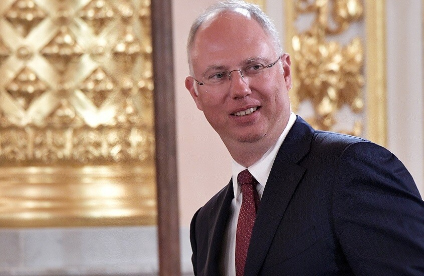 Russian Official Connects Rothschilds to Epstein Case, Ignites Social Media Debate