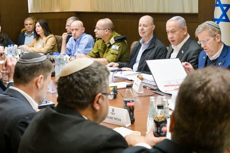 Israeli Cabinet Faces Divisions Over Prisoner Swap Deal with Hamas