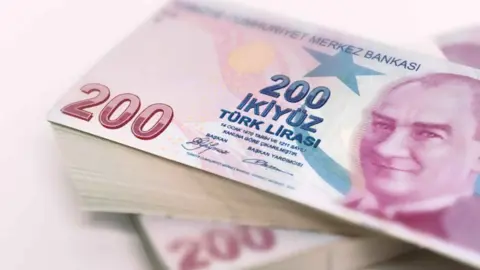 Turkish Doctors Suspended Over Allegations of Patient Bribery