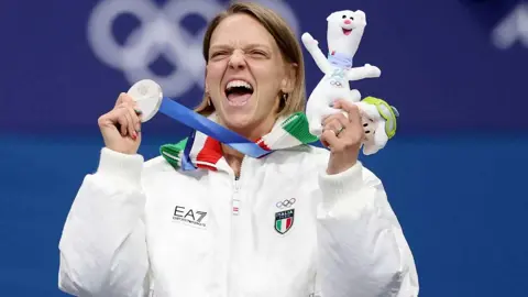 فونتانا الإيطالية تُسطر تاريخًا جديدًا في الأولمبياد الشتوي