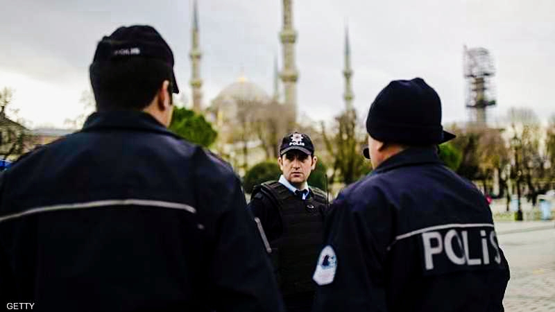 Violent Fight Between Friends Over a Mobile Phone .. Intense Quarrel Sparks Controversy in Adana