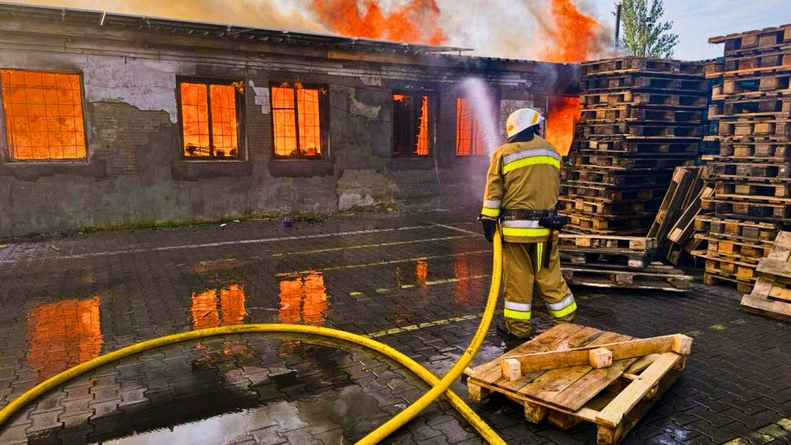 Russische Luftangriffe zielen mit Drohnen auf den Hafen von Odessa in der Ukraine ab