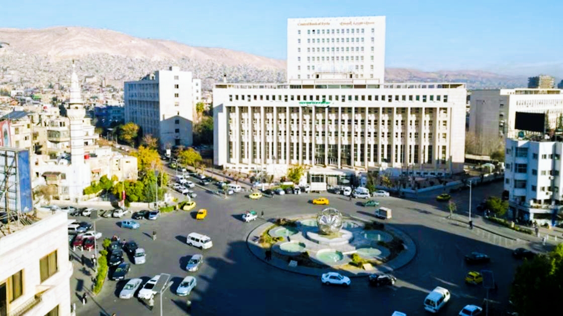 حاكم مصرف سوريا : الاستثمارات السعودية ستدعم الليرة وتنعش الاقتصاد