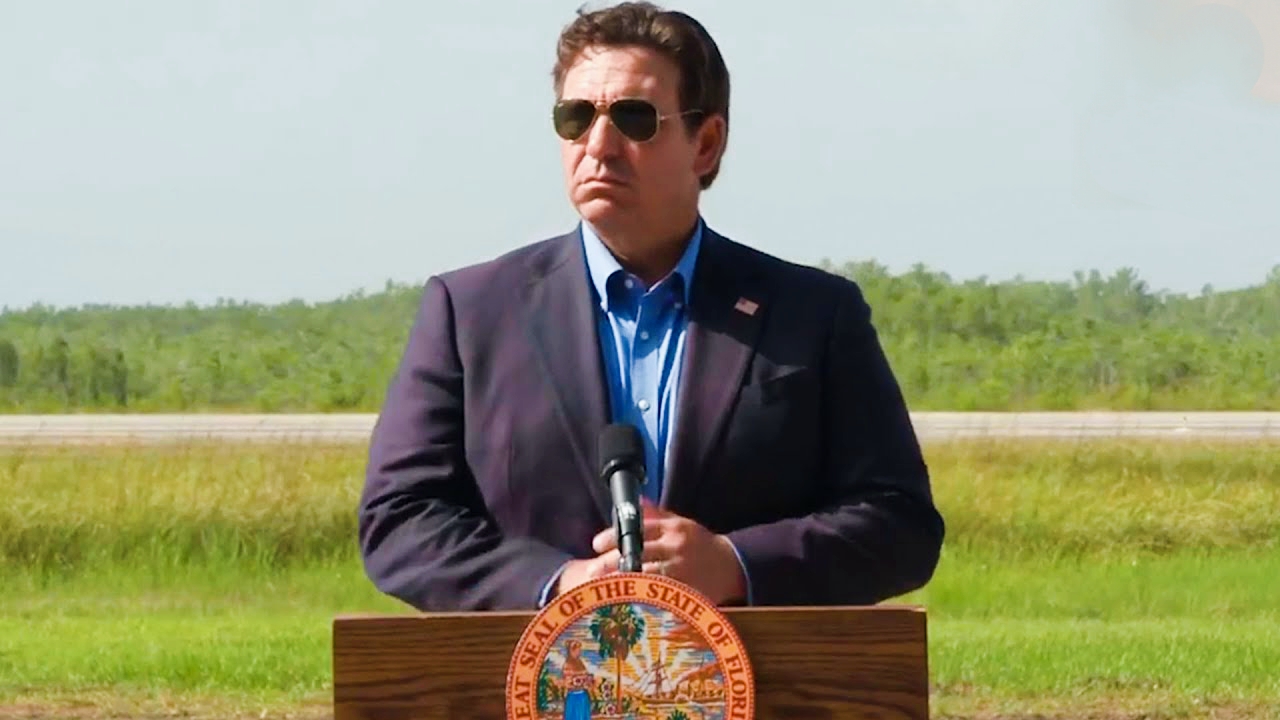 Florida inicia la deportación de inmigrantes no autorizados desde un nuevo centro de detención