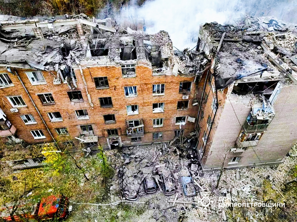 Civilians Injured in New Russian Attack in Kyiv