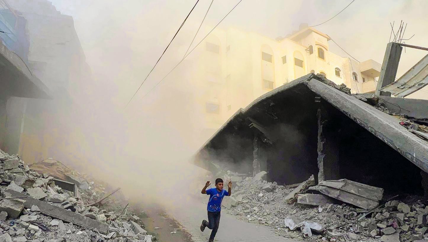 Des frappes violentes secouent Gaza : des dizaines de morts et des zones sinistrées à Jabaliya et Zeitoun