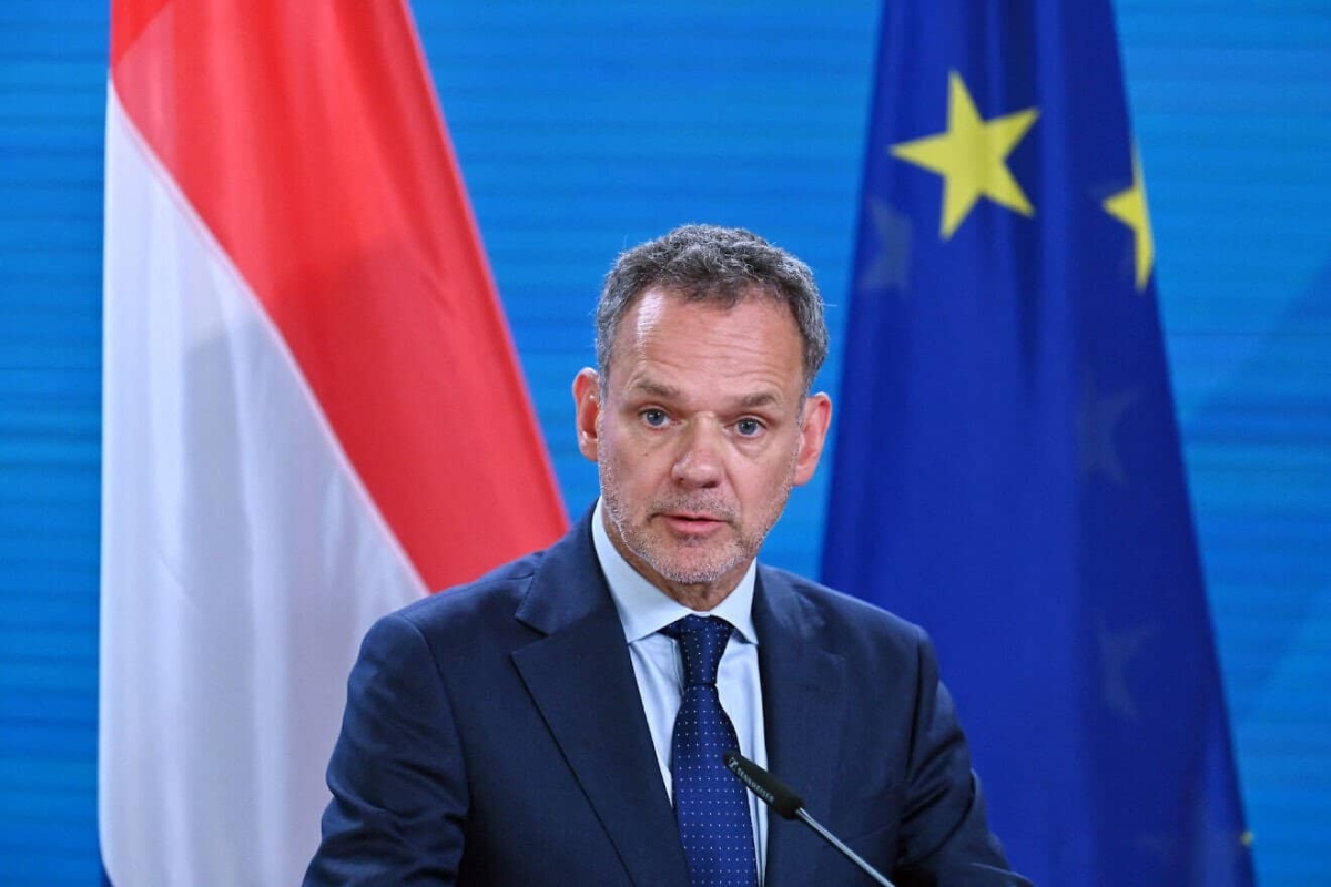 Dutch Foreign Minister Resigns Amid International Tensions and Gaza Famine Crisis