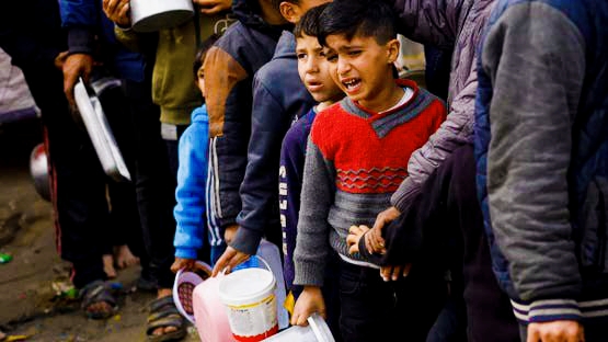 Saudi Arabia expresses its concern over the famine in Gaza and calls on the international community to take immediate action