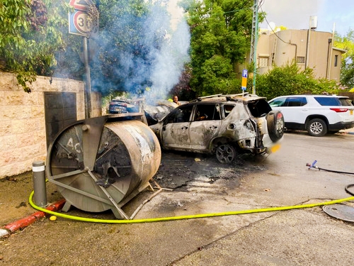 احتجاجات عنيفة قرب منزل نتنياهو تطالب بصفقة أسرى قبل اقتحام غزة