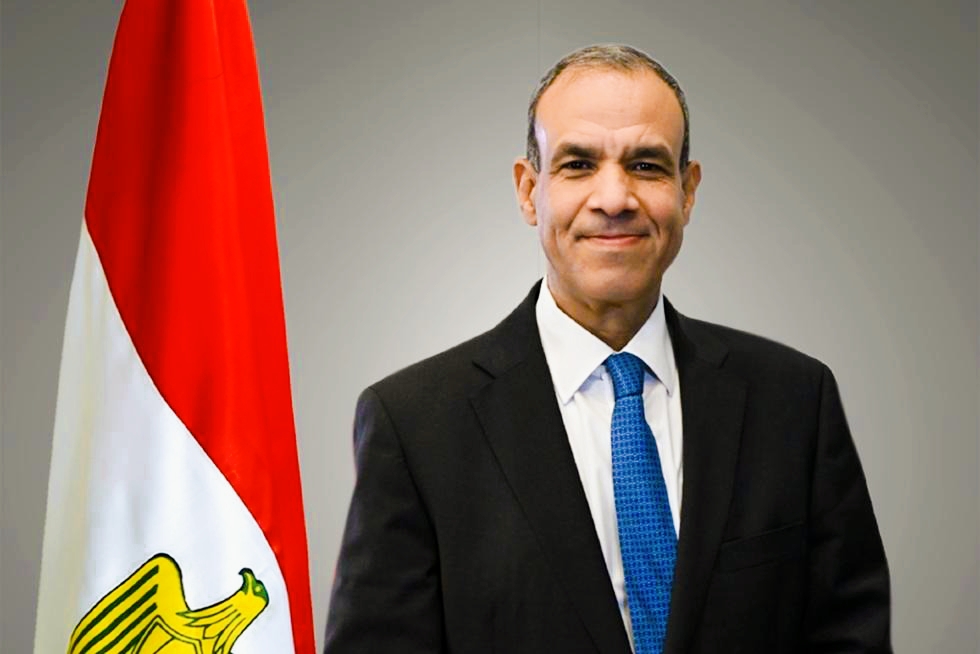 السفارات الأجنبية في القاهرة دون حواجز .. قرار مصري يثير الجدل