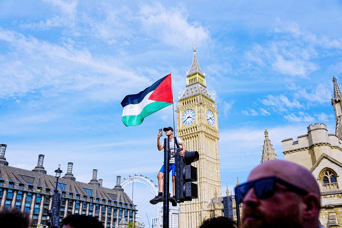 لندن : دستگیری 425 معترض به خاطر حمایت از "فلسطین اکشن"