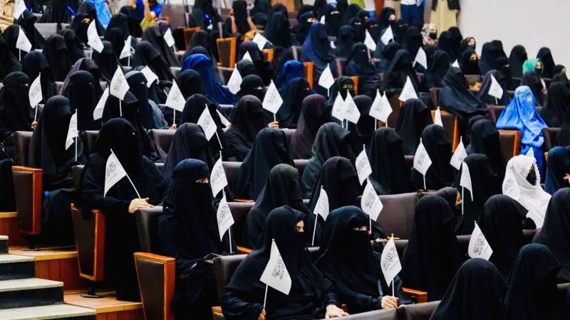 Eliminación de 18 cursos y prohibición de 679 libros... los talibanes refuerzan su control sobre los planes de estudio universitarios en Afganistán