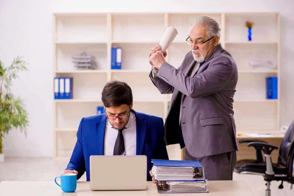 Problems with your boss at work? Don't rush to resign and discover effective solutions