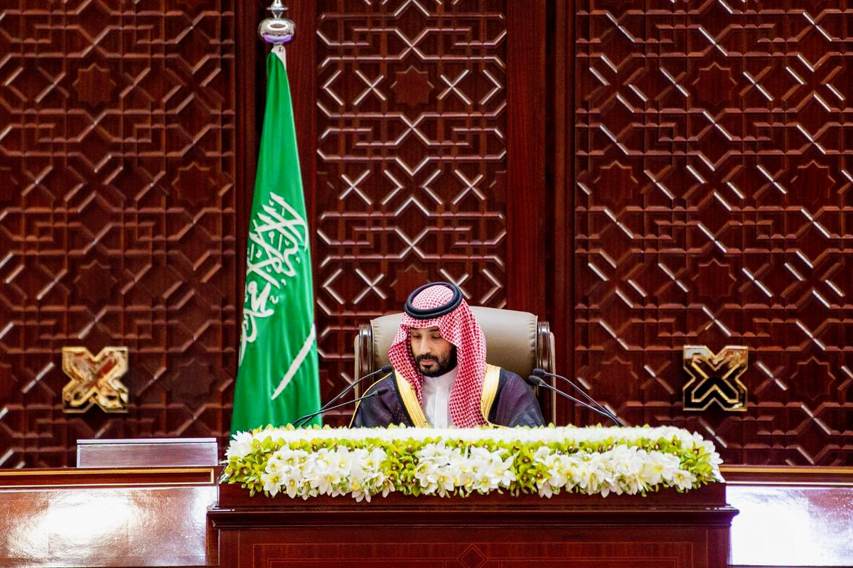 The Saudi Crown Prince departs for Doha to attend the emergency Arab Islamic summit