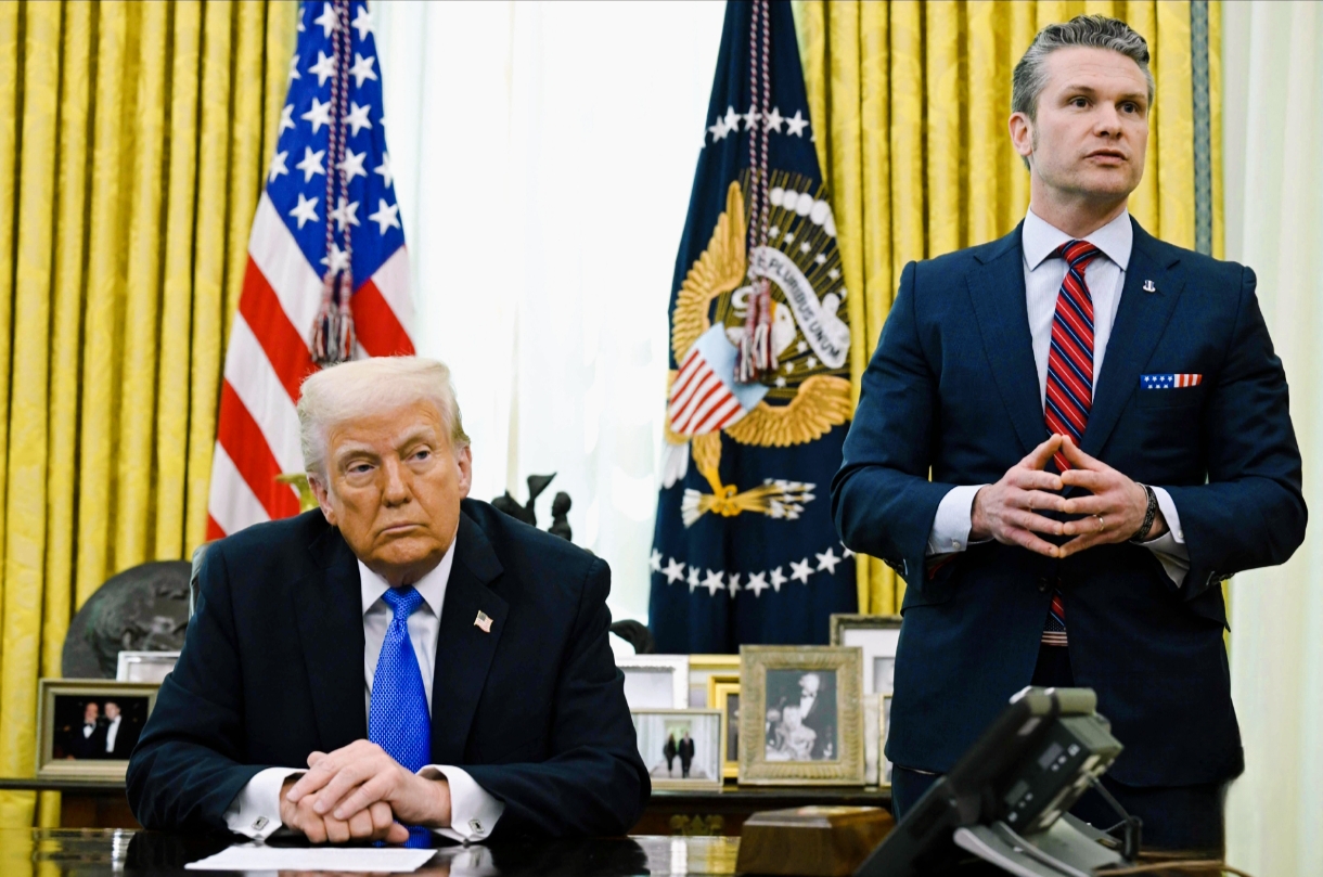 Urgent Military Meeting with Trump and the Secretary of Defense Raises Ambiguity and Speculations
