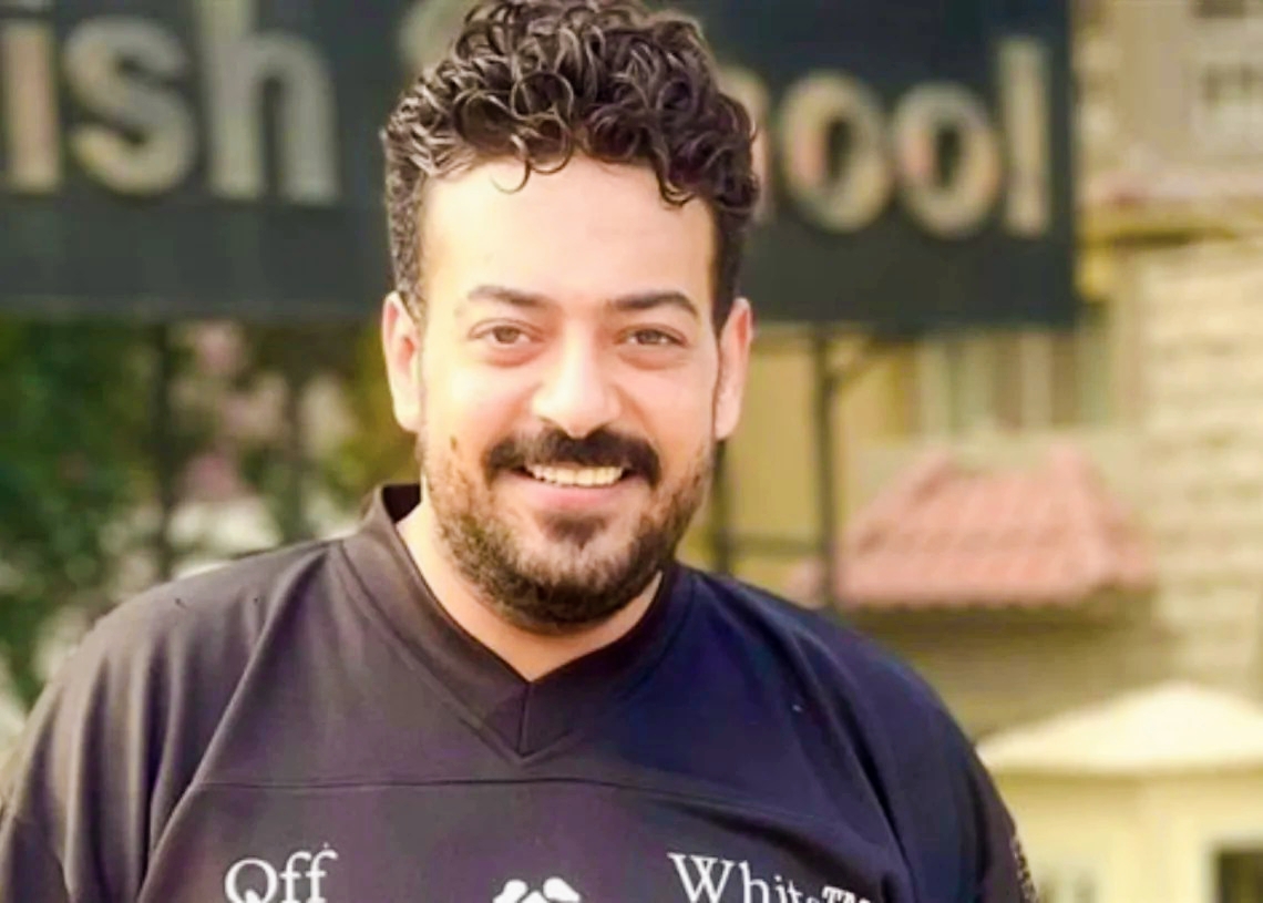 Egyptian Folk Singer Ismail El-Laythi in Critical Condition Following Car Accident