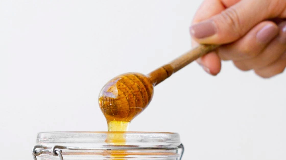 Les bienfaits incroyables d'une cuillère de miel le matin qui changeront complètement votre santé
