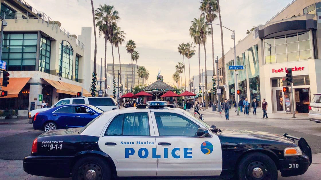 4 Dead in Stabbing Incident in Washington, Suspect Shot by Police