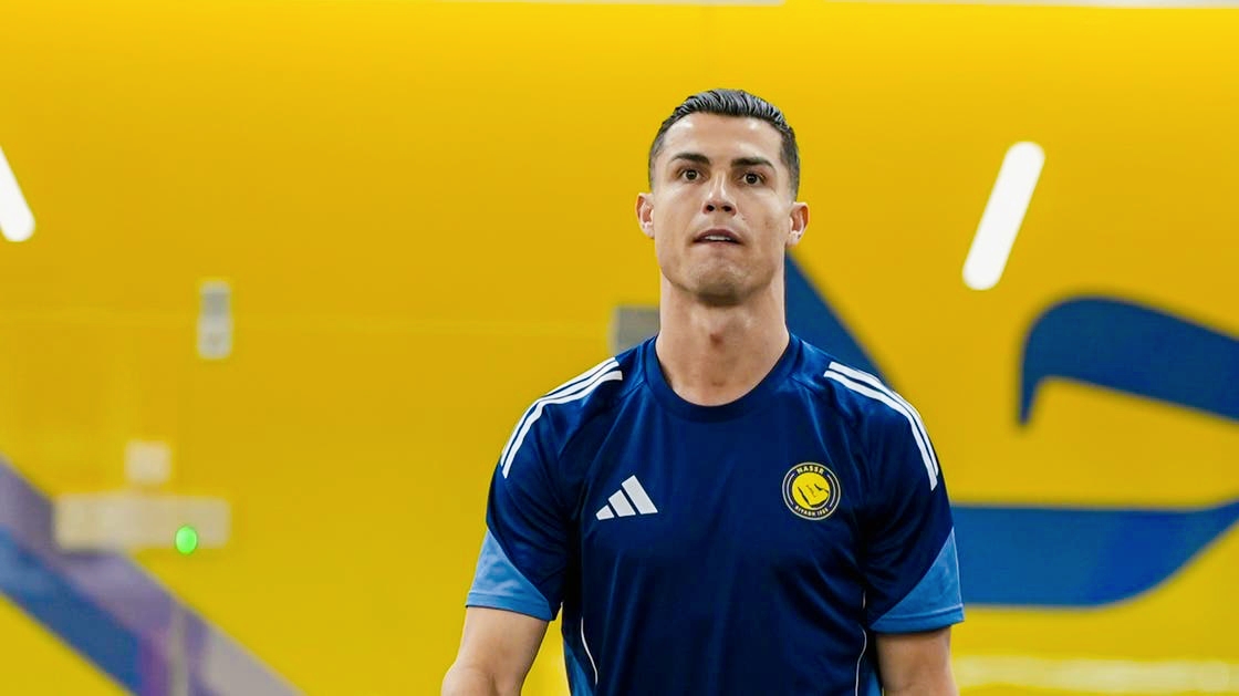 Ronaldo weist Gerüchte über einen Abgang zurück und nimmt an den Trainingseinheiten von Al-Nassr vor dem Spiel gegen Neom teil