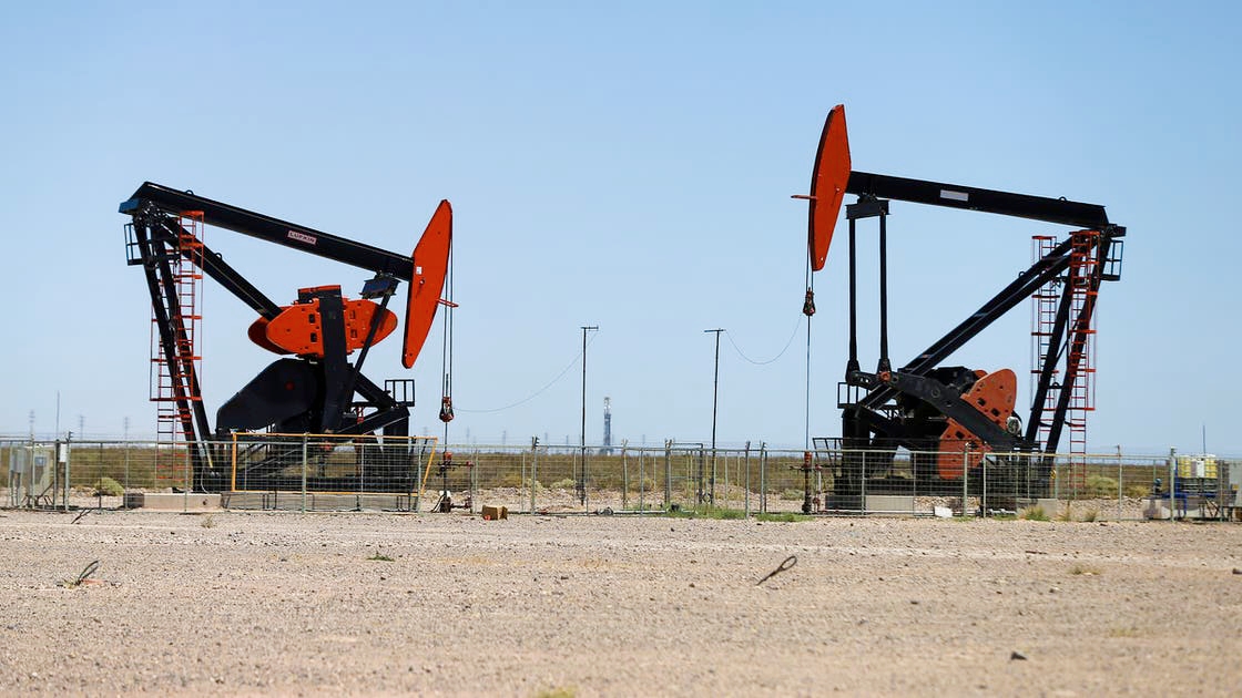 Augmentation des prix du pétrole au-dessus de 110 dollars avec l'escalade des tensions au Moyen-Orient