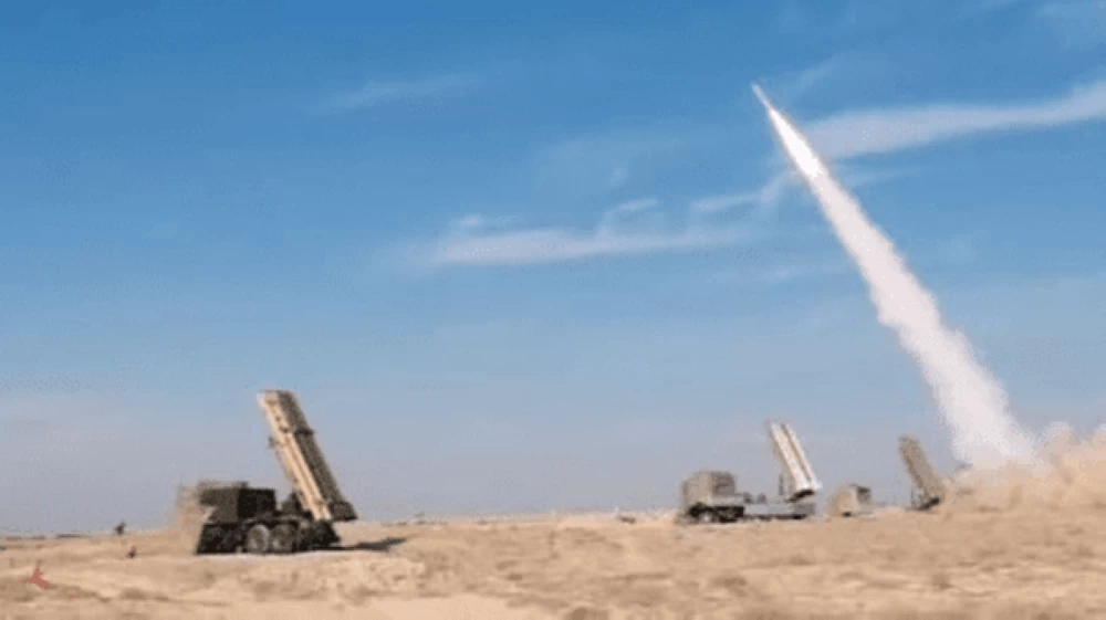 الحرس الثوري الإيراني: موجتان من الهجمات استهدفتا مواقع أميركية وإسرائيلية في المنطقة