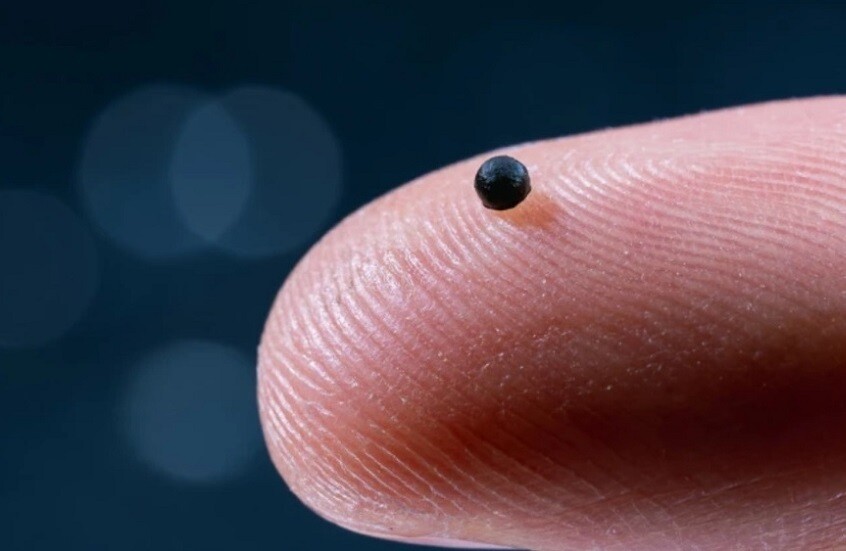 Swiss Team Develops Microscopic Robot for Targeted Drug Delivery