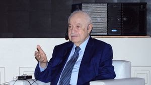 Syrien widerruft die Lizenz von Talal Abu Ghazaleh aufgrund seiner Leugnung der Verbrechen des Assad-Regimes