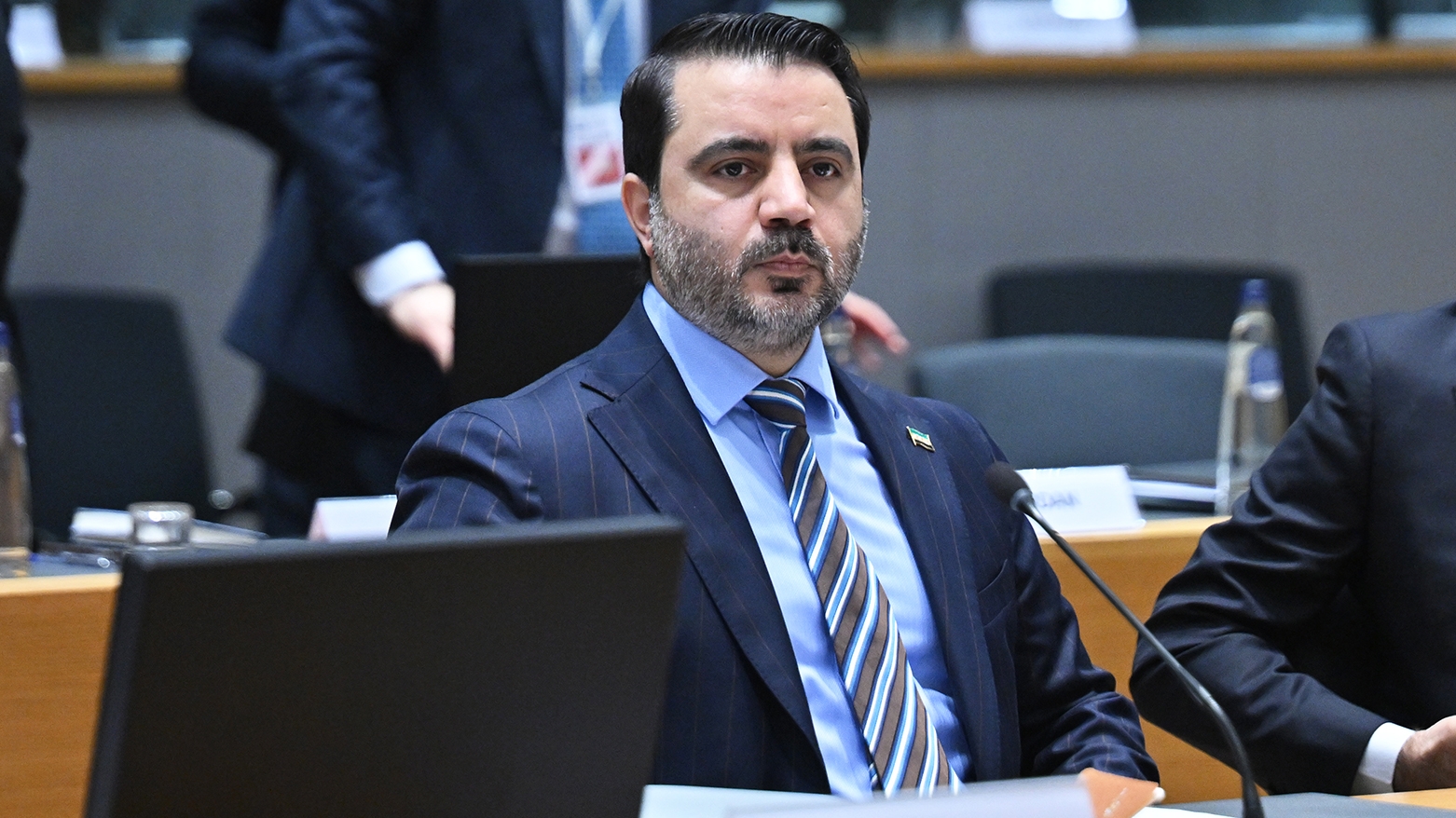 Reunión sirio-israelí en París bajo patrocinio estadounidense para fortalecer la seguridad y estabilidad en el sur de Siria