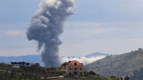 Israels Luftangriff tötet einen Führer der Hisbollah im Süden Libanons während eines anhaltenden militärischen Eskalation