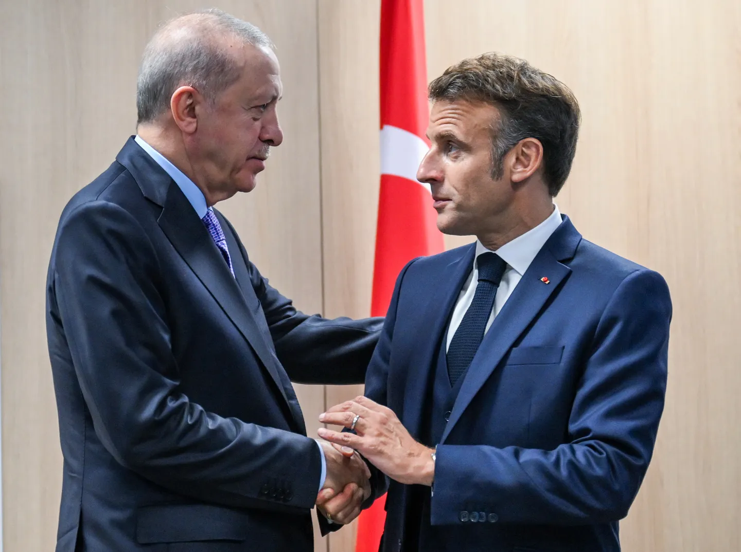 Erdogan to Macron: International Community Must Act Immediately to End the Suffering of Palestinians