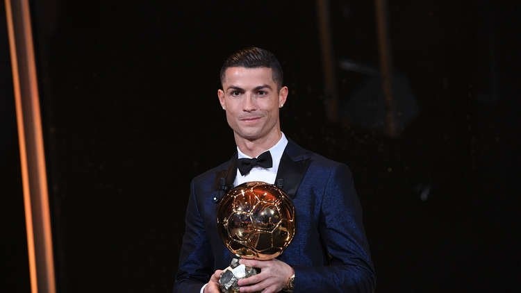 "Messi der Beste" .. Der Ballon d'Or-Account reagiert indirekt auf Ronaldo