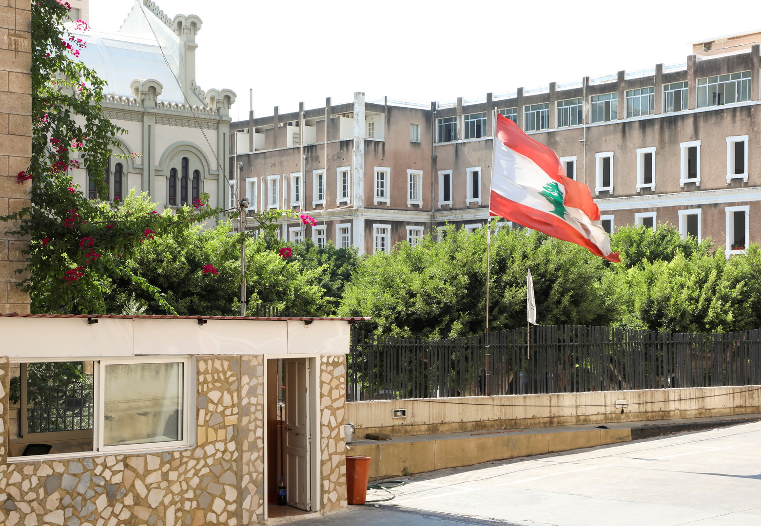 Das libanesische Außenministerium: Wir erinnern den Iran daran, sich um die Anliegen seines Volkes zu kümmern, anstatt sich in Angelegenheiten einzumischen, die ihn nichts angehen