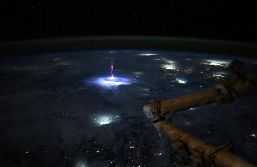American Astronaut Captures Image of 'Red Sprite' Above Mexico from Her Spacecraft