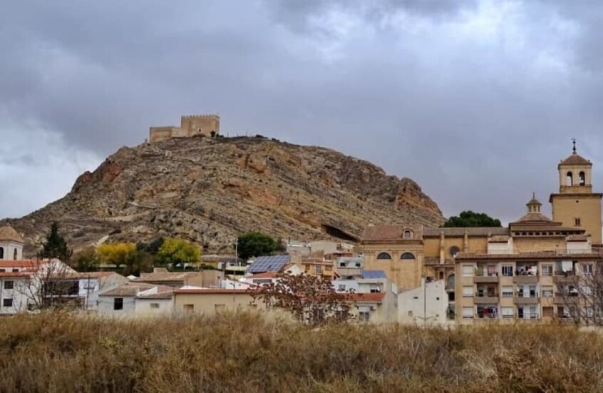 Empörung und Unmut nach dem Beschluss der spanischen Gemeinde, muslimische Feiern in öffentlichen Räumen zu verbieten