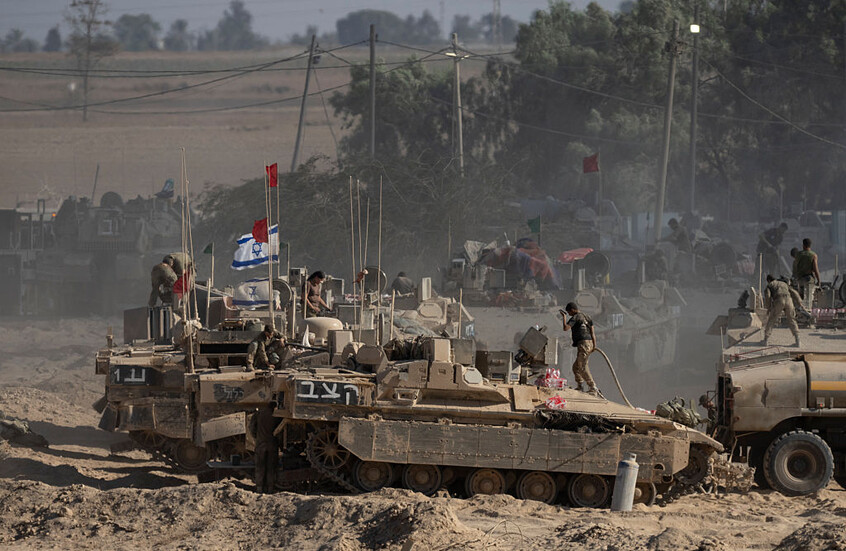 Die israelische Armee wirft Flugblätter zur Evakuierung der Bewohner im Osten von Gaza und fordert sie auf, nach Süden zu gehen