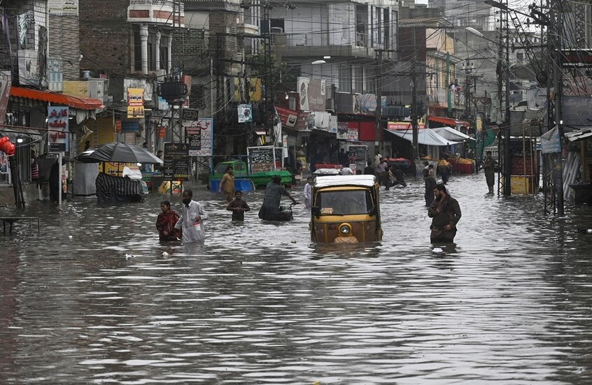 The toll from the floods in Pakistan rises to 220 dead and hundreds missing