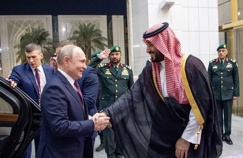 Phone Call Between Putin and Mohammed bin Salman: Coordination on Ukraine and Energy After His Talks with Trump