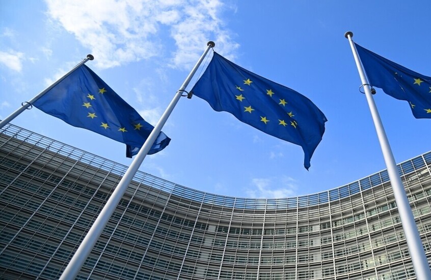 Europa se comprometió con Estados Unidos a detener completamente la importación de gas ruso para 2027