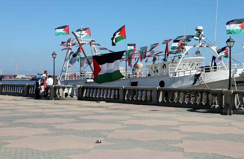The ship "Omar Al-Mukhtar" declares a state of alert after unidentified drones approach during its journey to Gaza