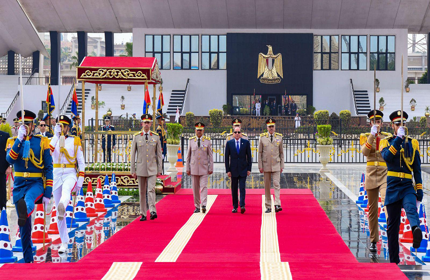 Sisi, Ekim Zaferi'nin Yıldönümünde: Geçiş Kahramanlarının Fedakarlıkları, Mısır'ın Güvenlik ve İstikrarından Yararlanmanın Temelidir