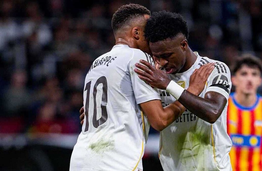 Vinicius Sends Support Message to Mbappe After Missing Penalty Against Valencia