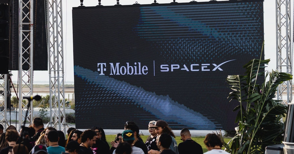 SpaceX Launches 'Starlink Mobile' to Enter Mobile Communications Sector