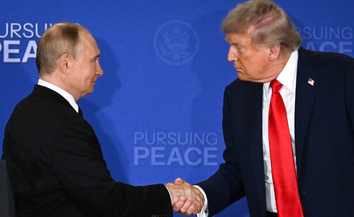Trump informiert Selenskyj und NATO-Führer über die Ergebnisse seines Gipfels mit Putin