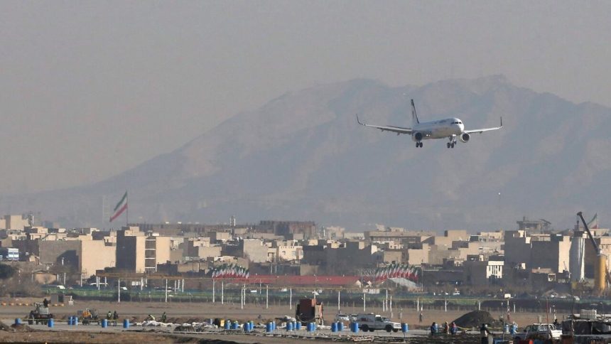 وكالة سلامة الطيران الأوروبية تمدد التحذير بشأن الأجواء الإيرانية حتى نهاية مارس